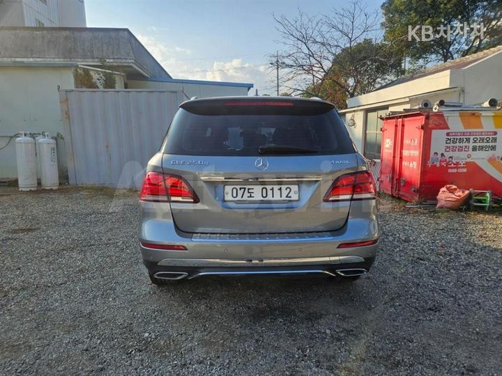 Mercedes Benz GLE Class 2016 — 5