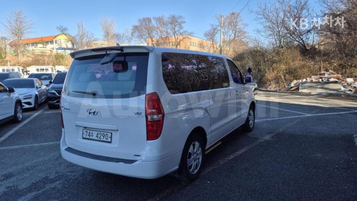 Hyundai Starex 2015 — 4