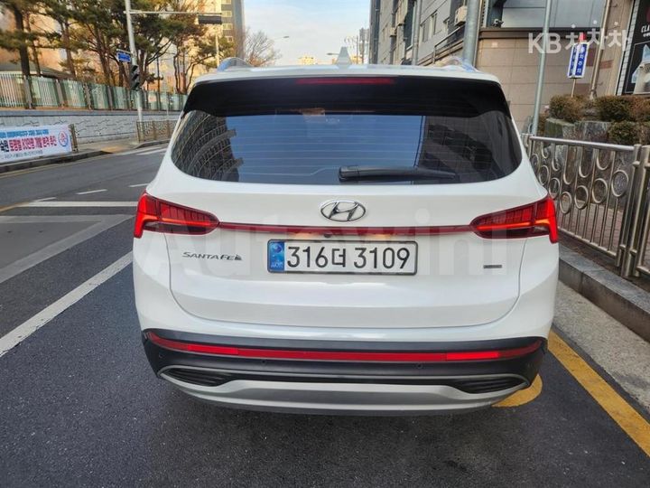 Hyundai SantaFe 2023 — 3