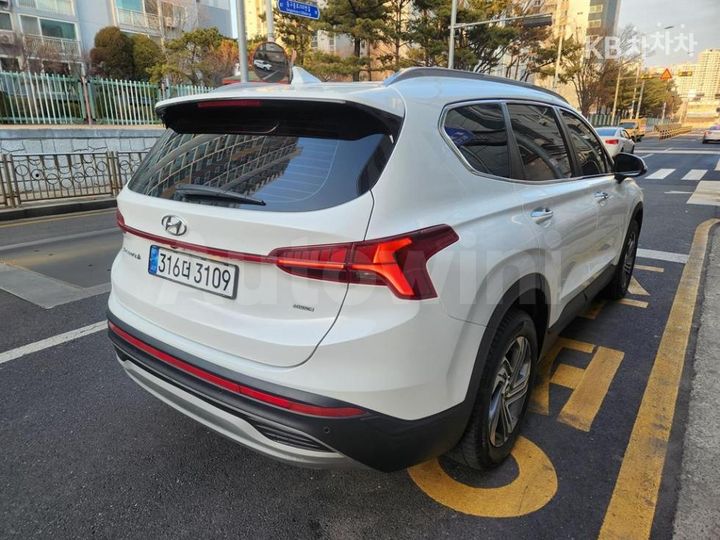 Hyundai SantaFe 2023 — 4