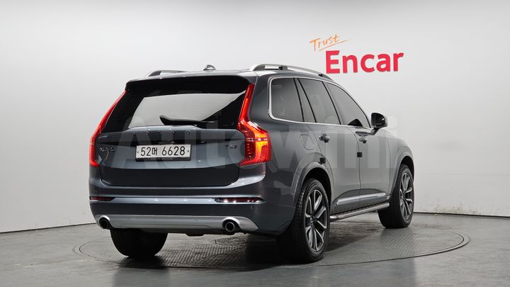 Volvo XC90 2018 — 2