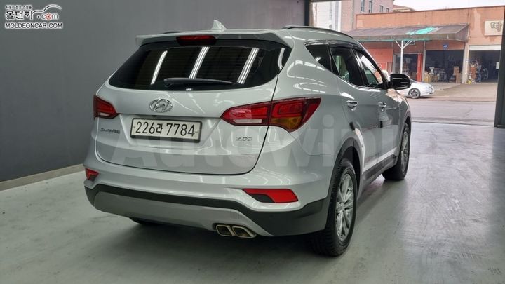 Hyundai SantaFe 2017 — 2