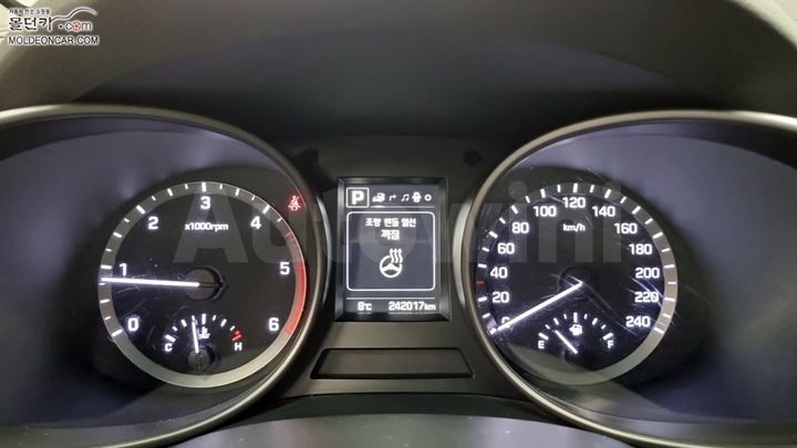 Hyundai SantaFe 2017 — 5
