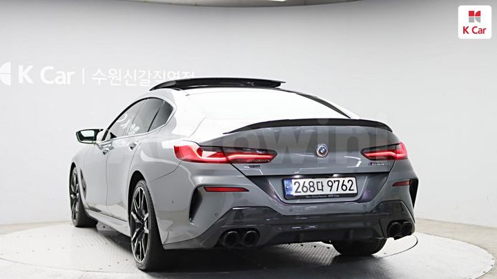 BMW 8 Series 2023 — 2