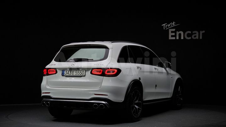 Mercedes Benz GLC Class 2022 — 2