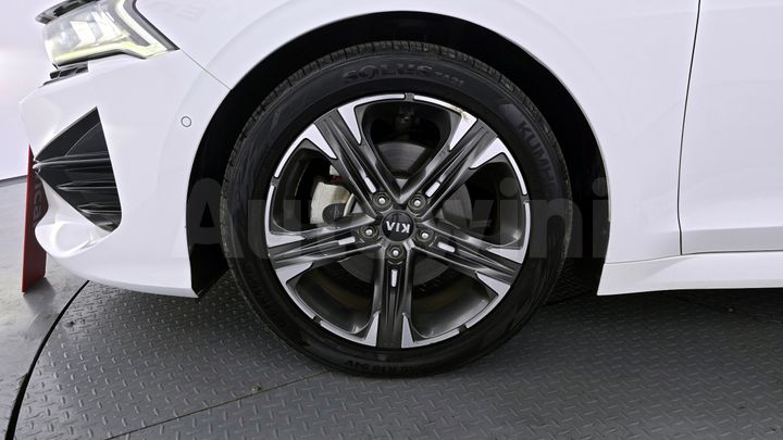 Kia K5 2020 — 5