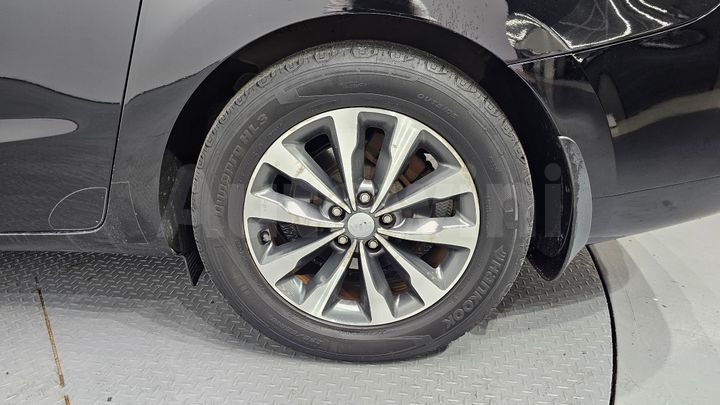 Kia Carnival 2016 — 5