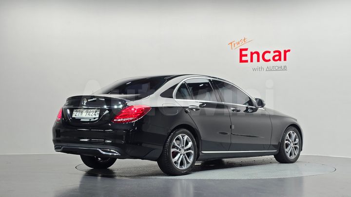 Mercedes-Benz C Class 2017 — 2