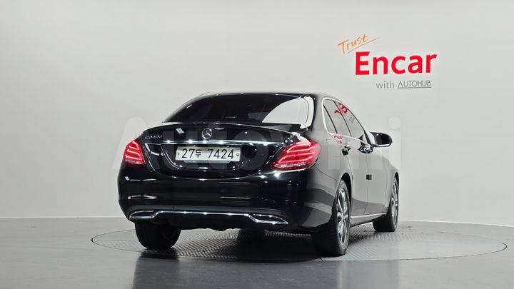 Mercedes-Benz C Class 2017 — 4