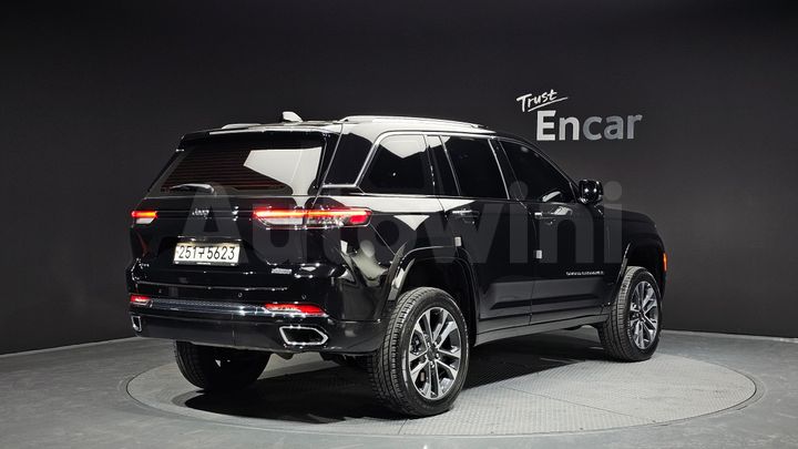 Jeep Cherokee 2023 — 2