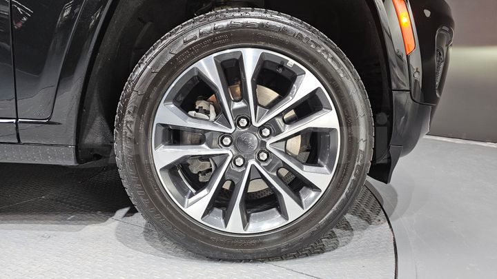 Jeep Cherokee 2023 — 5