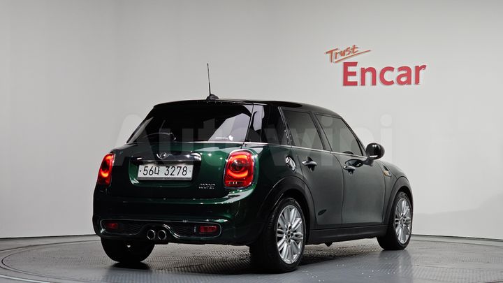 Mini Cooper 2015 — 2