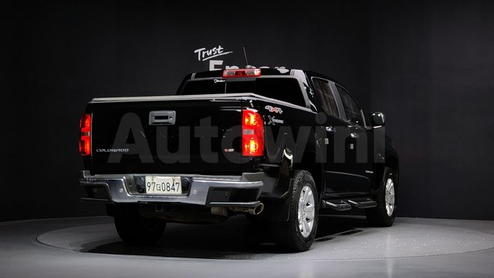 Chevrolet Colorado 2021 — 3