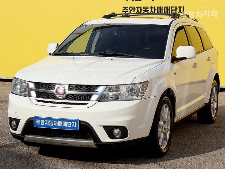 Fiat Freemont 2013 — 2