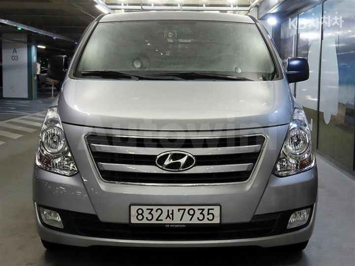 Hyundai Starex 2016 — 2