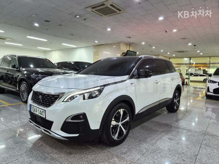 Peugeot 5008 2021 — 2
