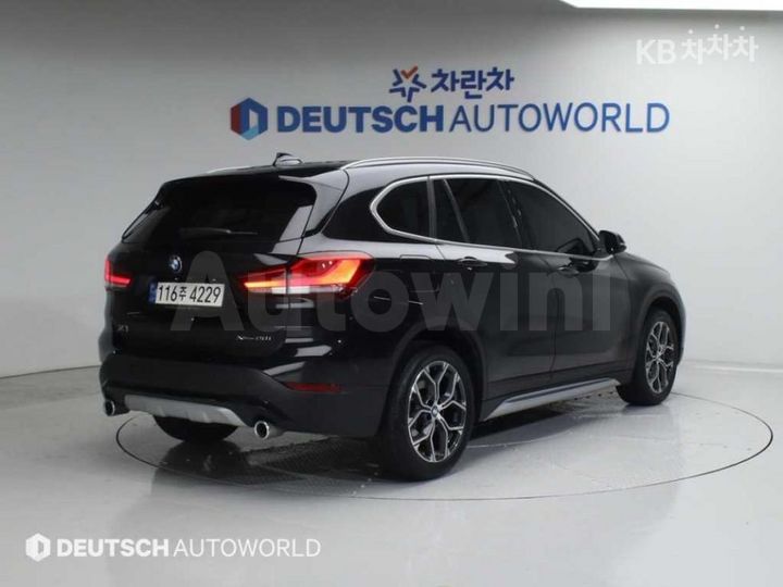 BMW X1 2021 — 2