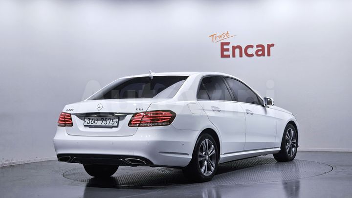 Mercedes-Benz E Class 2016 — 2