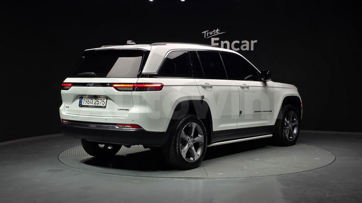Jeep Cherokee 2023 — 2