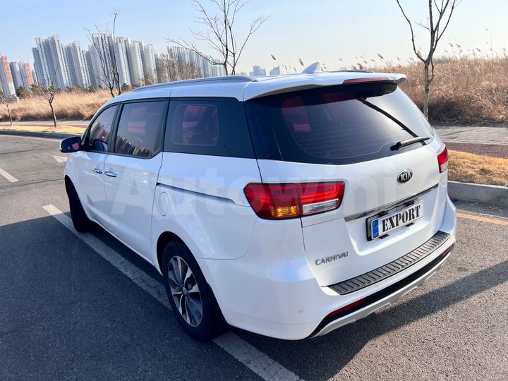 Kia Carnival 2017 — 4