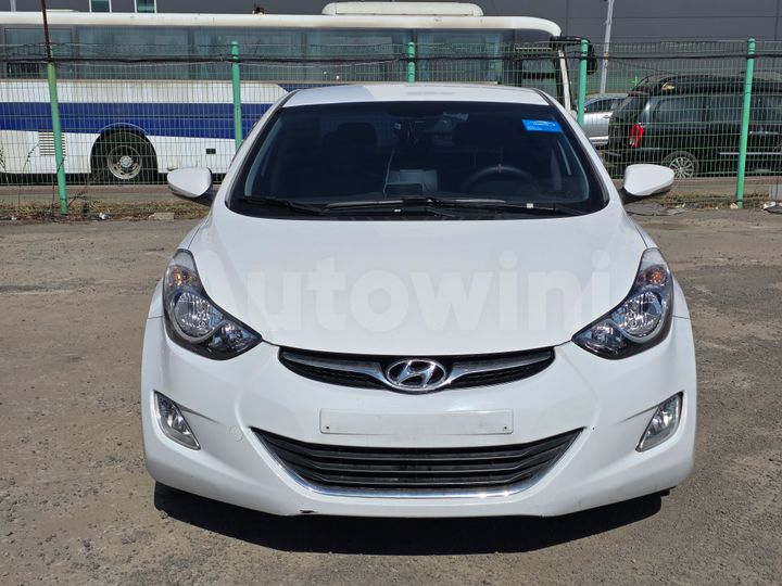 Hyundai Avante 2012 — 2