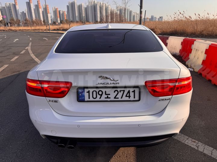 Jaguar XE 2016 — 4