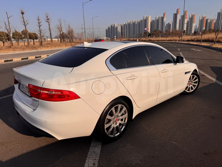 Jaguar XE 2016 — 5
