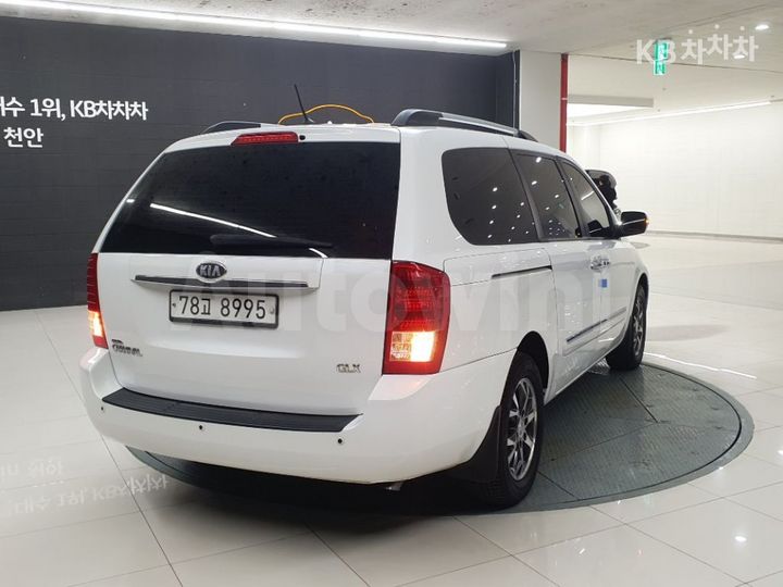 Kia Carnival 2014 — 4
