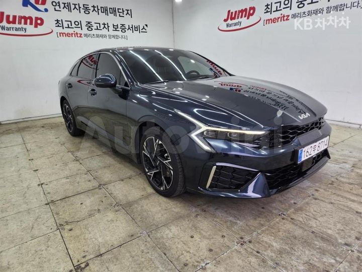 Kia K5 2024 — 2
