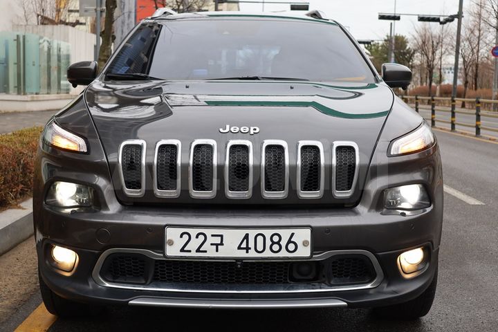 Jeep Cherokee 2015 — 4