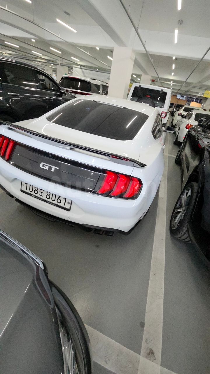 Ford Mustang 2020 — 4