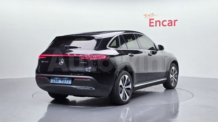 Mercedes Benz EQC