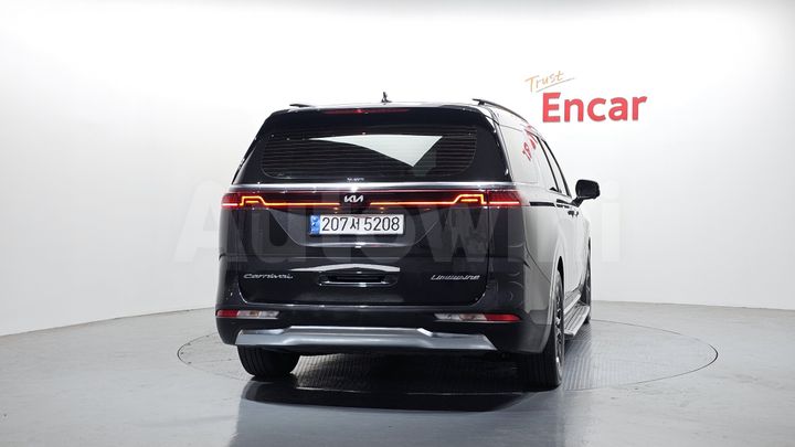 Kia Carnival 2021 — 4