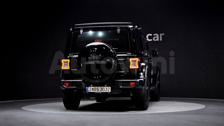 Jeep Wrangler 2021 — 4