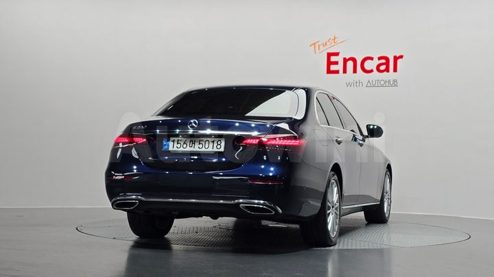 Mercedes-Benz E Class 2022 — 4