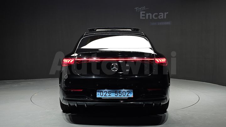 Mercedes-Benz EQS 2022 — 4