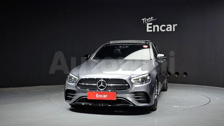 Mercedes-Benz E Class 2023 — 3