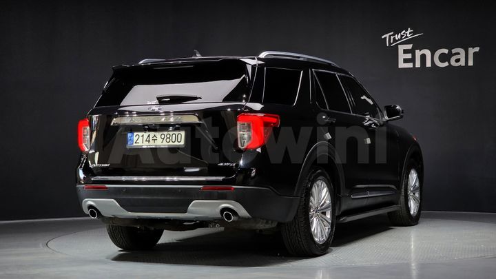 Ford Explorer 2021 — 2