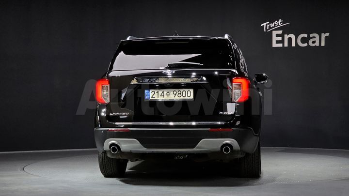 Ford Explorer 2021 — 4