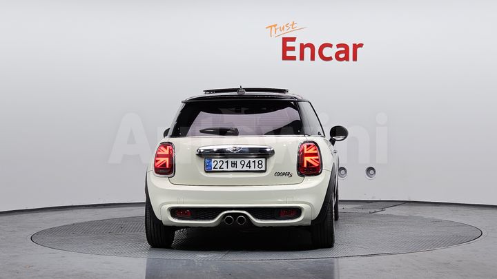Mini Cooper 2015 — 4