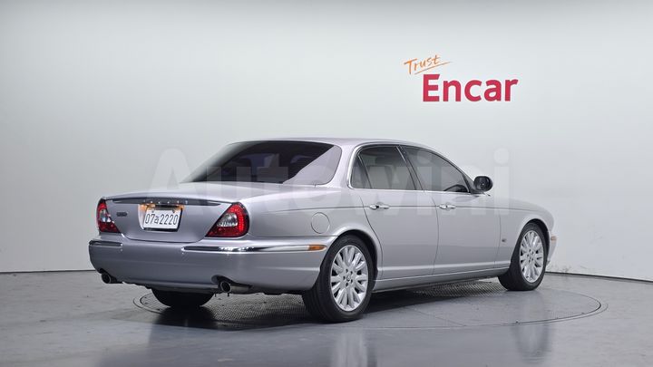 Jaguar XJ 2006 — 2