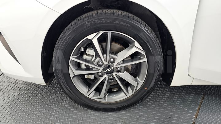 Kia K3 2022 — 5