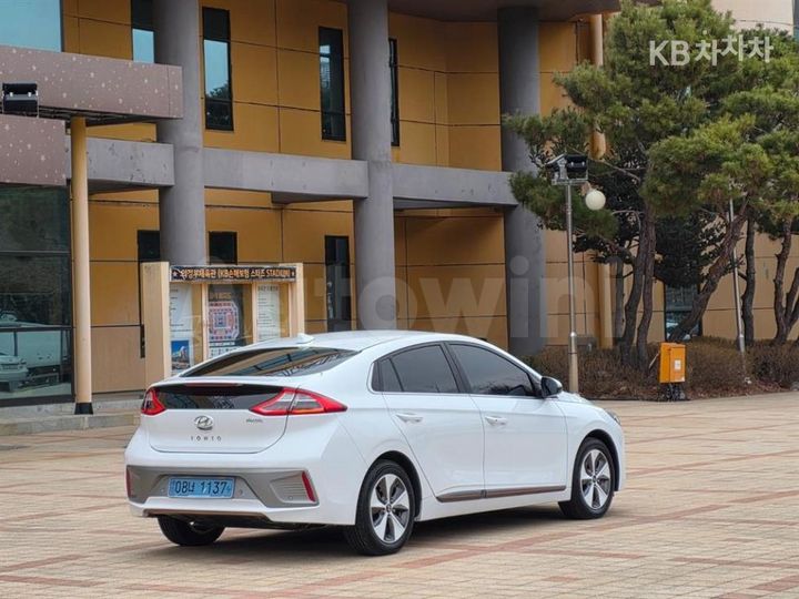 Hyundai Ioniq 2019 — 3