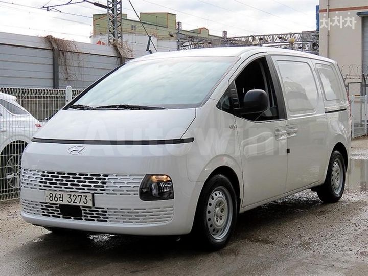 Hyundai Staria 2022 — 2