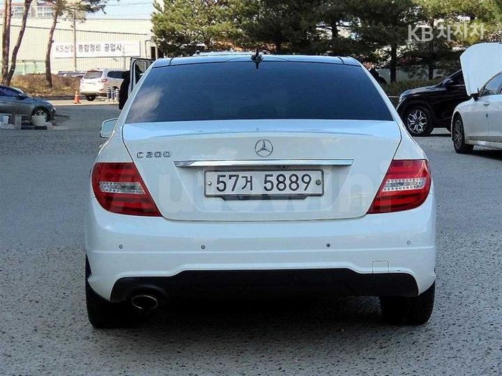Mercedes-Benz C Class 2012 — 4