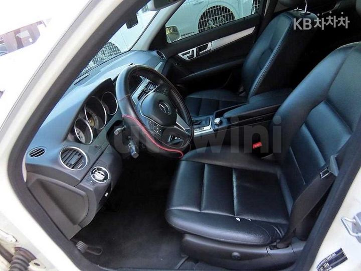 Mercedes-Benz C Class 2012 — 5