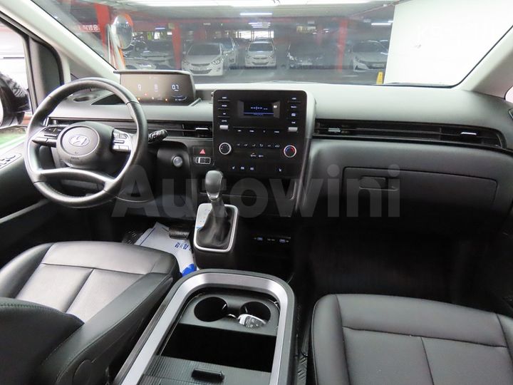 Hyundai Staria 2023 — 5