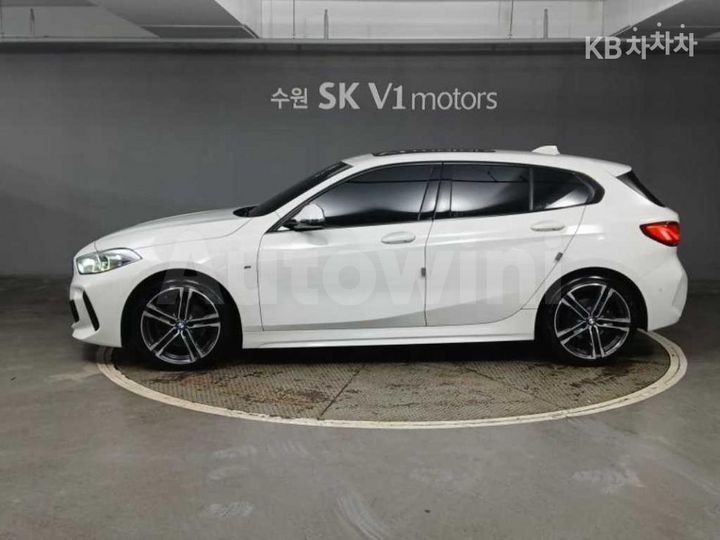 BMW 1 Series 2021 — 2