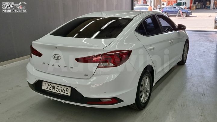 Hyundai Avante 2018 — 2