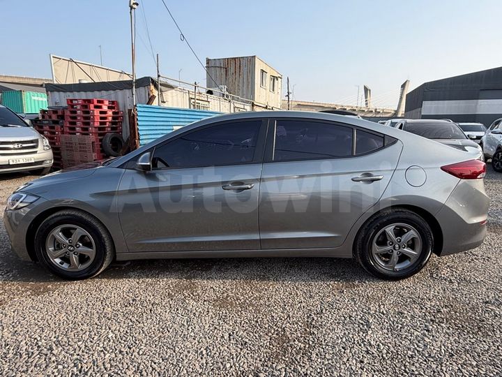 Hyundai Avante 2016 — 3